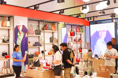 10 Outlet Tas Branded di Summarecon Villaggio Outlets Karawang