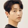Sederet Fakta soal Koleksi Jam Tangan Mewah Song Joong Ki