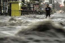 Hujan Deras, Sejumlah Jalan di Jakarta Tergenang Banjir Malam Ini