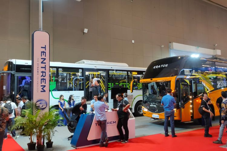 Deretan bus Tentrem di Buswold 2024