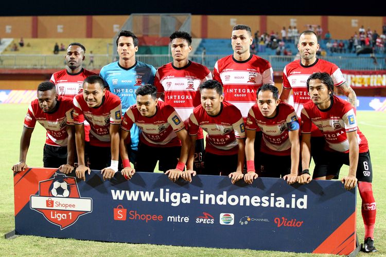 Susunan pemain Madura United laga tunda Pekan 7 Liga 1 2019 melawan Semen Padang yang berakhir dengan skor 1-1 di Stadion Gelora Ratu Pamelingan Pamekasan, Jawa Timur, Rabu (28/08/2019) malam.