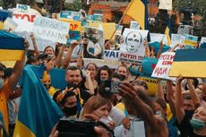Kecam Putin dan Minta Perang Dihentikan, WN Ukraina di Bali Gelar Aksi Demonstrasi 