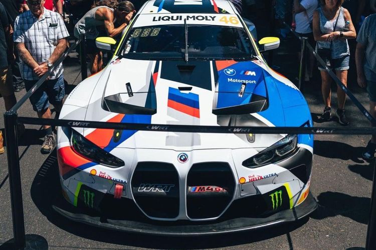 Valentino Rossi akan mengendarai BMW M4 GT3 dalam ajang balap ketahanan Bathurst 12 Hour