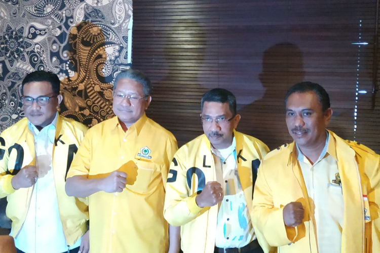 Juru Bicara Tim 9 Partai Golkar Viktus Murin di Batik Kuring, Jalan Jenderal Sudirman, Jakarta, Jumat (17/1/2020).