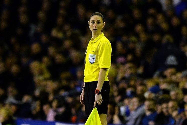 Sian Massey-Ellis akan menjadi hakim garis pada Community Shield 2019. 