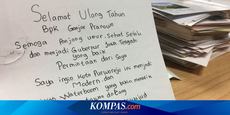 Kartu Pos Para Pelajar Ini Bikin Ganjar Senyam Senyum Sendiri