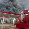 Pabrik dan Gudang Penyimpanan Palet Plastik di Surabaya Terbakar