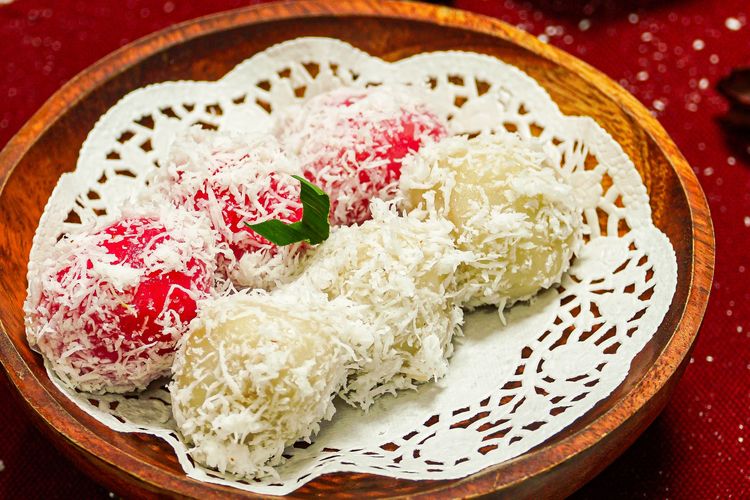 Sajian klepon merah putih ala Foodplace. 