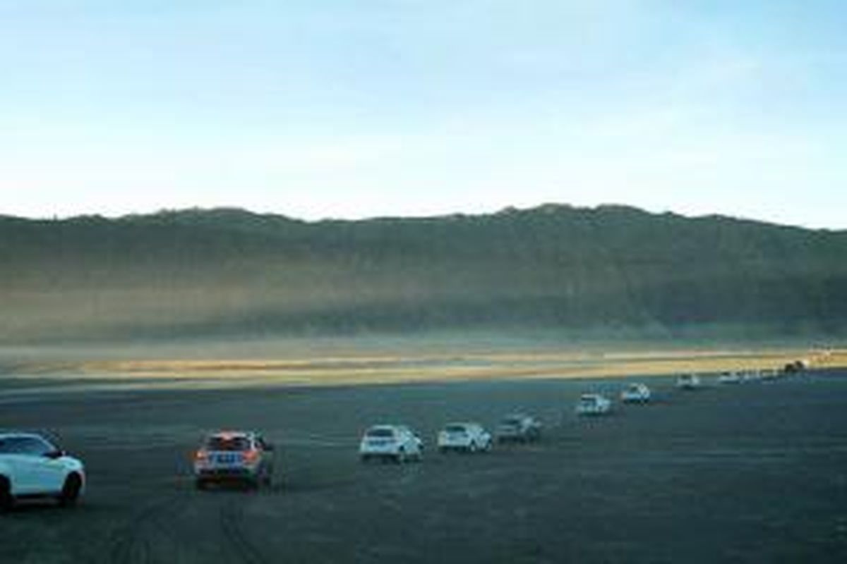 Mitsubishi Outlander Sport Indonesia (MitOSI) jalan-jalan ke Gunung Bromo.