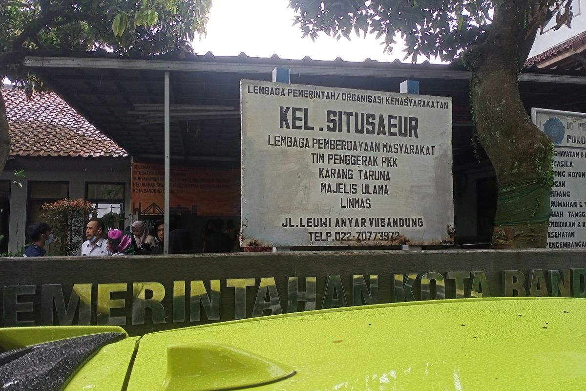 Sejak pertama melaunching program 9 unit Bank Sampah di wilayahnya tepatnya pada Maret 2022. Kelurahan Situsaeur berhasil menghasilkan, menyimpan dan memanfaatkan 53 ton sampah