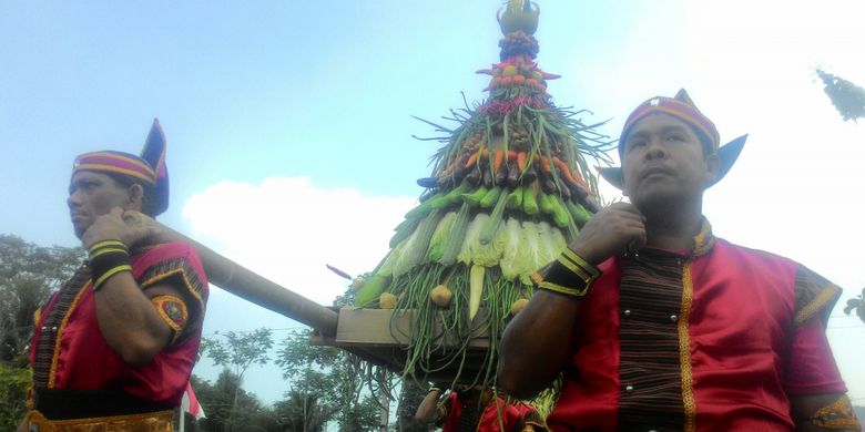 Kecamatan Kokap di Kulon Progo, DI Yogyakarta dikenal sebagai tempat produsen gula kelapa dan gula semut. Dusun Gunungrego salah satunya. Selain menghasilkan palawija, warga juga dihuni penderes nira.