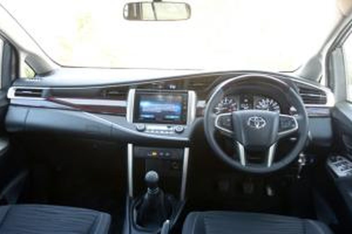 Interior Toyota All-New Kijang Innova.