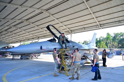 6 Pesawat Tempur F-16 Milik Angkatan Udara AS Mendarat di Pekanbaru, Akan Latihan Bareng TNI AU