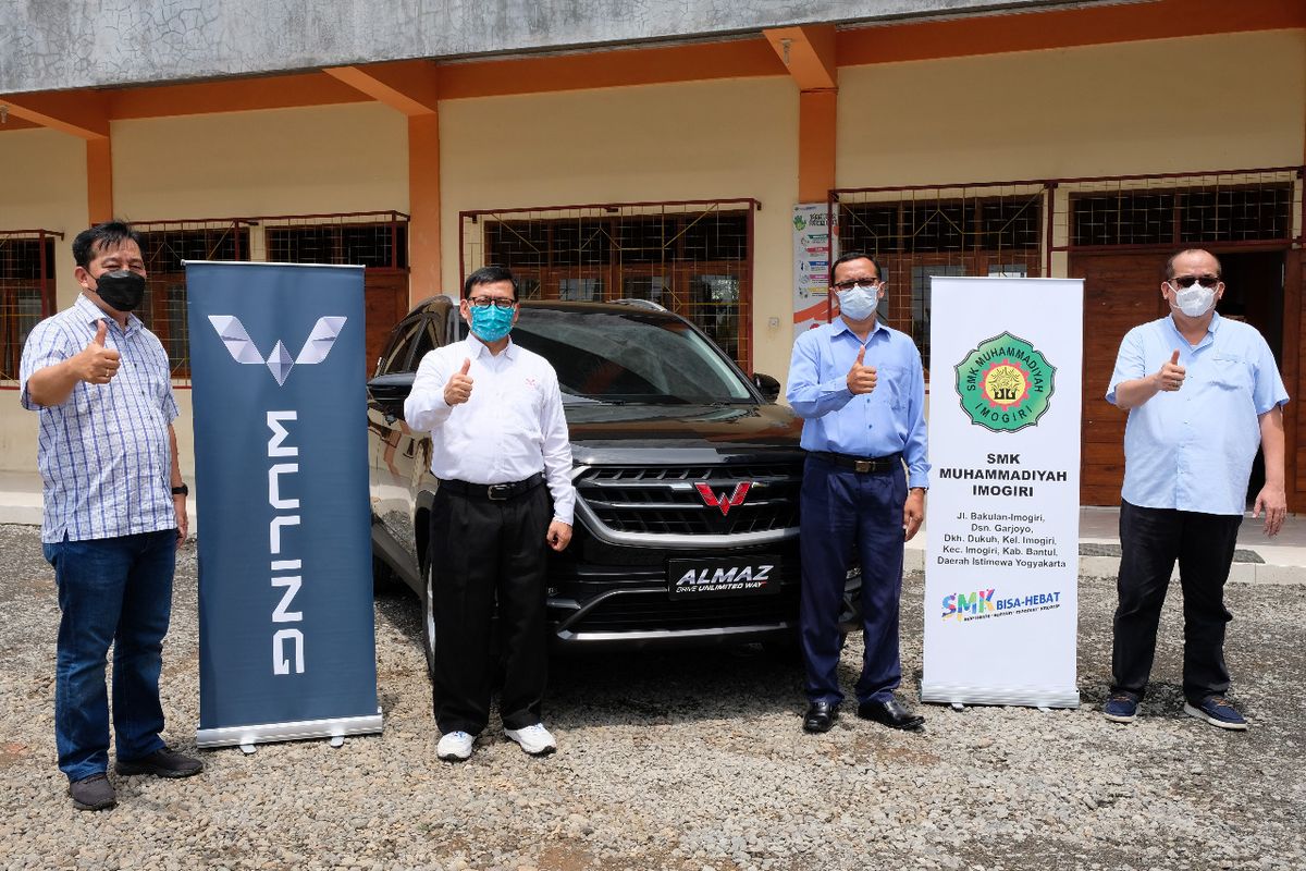 Wuling Motors (Wuling) kembali menggelar program ?Wuling Bakti Pendidikan? berkolaborasi dengan SMK Muhammadiyah Imogiri, Bantul, D.I Yogyakarta. 
