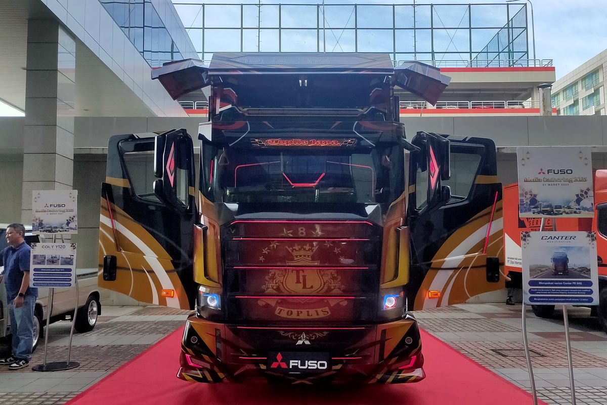 Modifikasi Ekstrem Truk Mitsubishi Fuso Canter