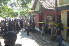  Polisi Geledah Kios Karpet Salah Satu Terduga Pelaku Bom Kampung Melayu