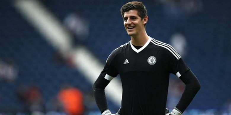 Kiper Chelsea asal Belgia, Thibaut Courtois. 