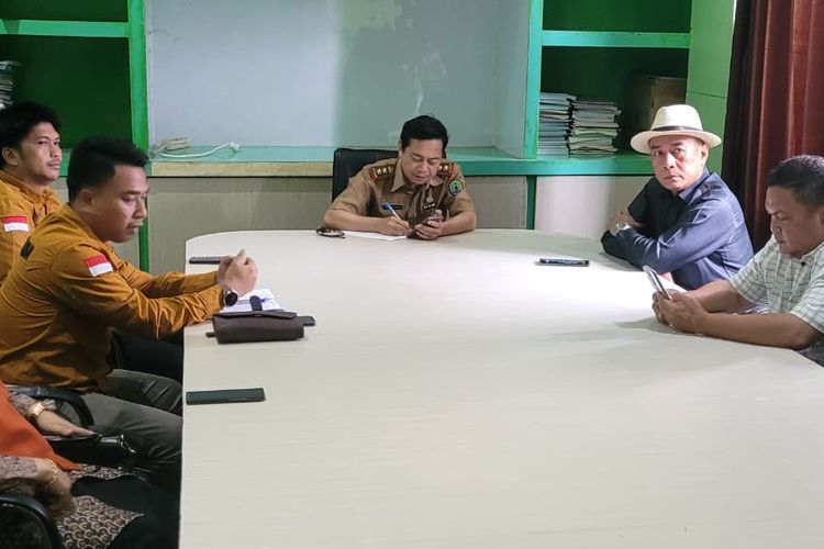 Sejumlah Anggota DPRD Nunukan Kaltara melakukan sidak merespon mogoknya puluhan petugas RSUD Nunukan yang mogok masal akibat 3 bulan upah mereka tidak dibayarkan, Selasa (4/6/2024).