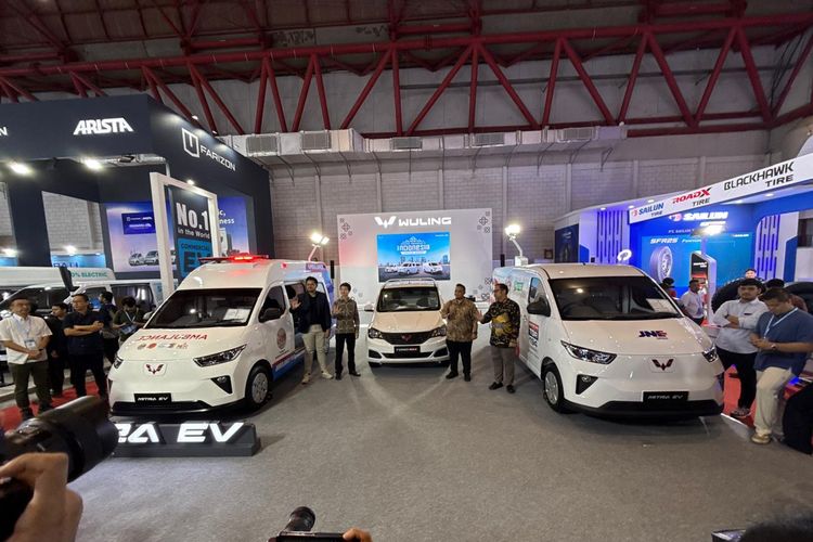 Wuling Pamer Formo Max & Mitra EV di GIICOMVEC 2026
