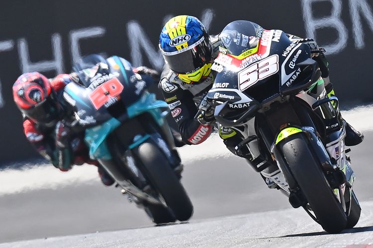 Fabio Quartararo saat berlaga di MotoGP Styria. (Photo by JOE KLAMAR / AFP)