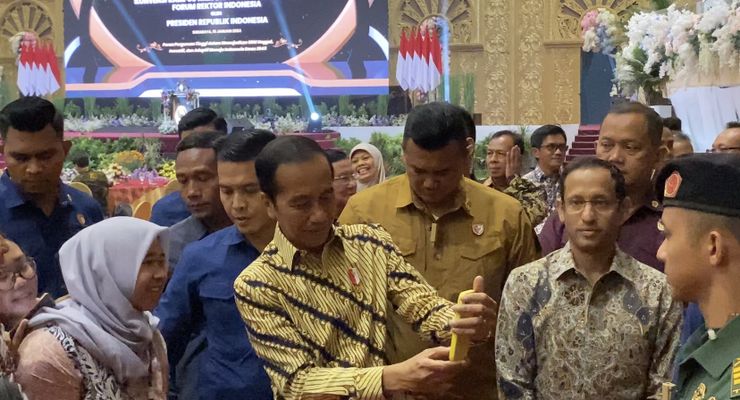 Jokowi Makin Sering ke Daerah, Moeldoko Bantah karena "Turun Gunung" untuk Pilpres
