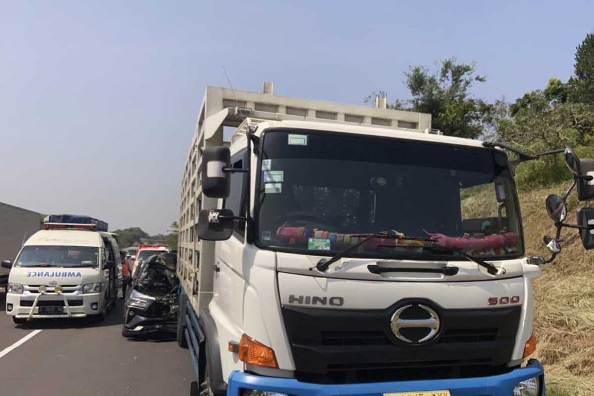 Kecelakaan di ruas jalan Tol Cipali kilometer 94.800, Kecamatan Kalijati, Kabupaten Subang, Selasa (26/7/2022) siang.