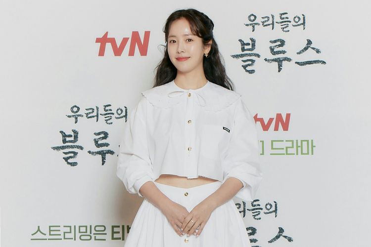 Aktris Han Ji Min setelah konferensi pers virtual drama Korea Our Blues, Kamis (7/4/2022). 