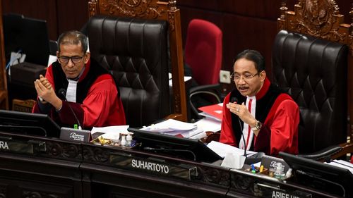 "Dissenting Opinion", Saldi Isra: Bansos Bisa Jadi Kamuflase Dukungan