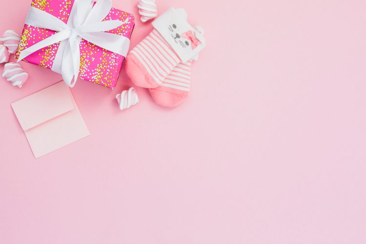 Ilustrasi kado bayi perempuan