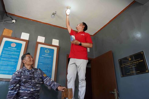 Menapaki Usia Baru, in-Lite LED Donasikan 810 Lampu di Pulau Untungjawa