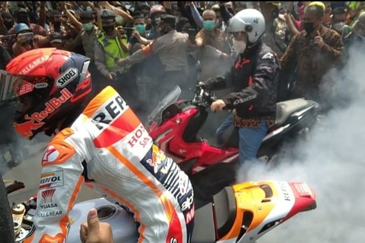 Marc Marquez Burn-out saat parade 