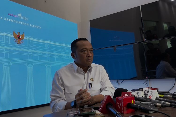 Menteri Sekretaris Negara (Mensesneg) Prasetyo Hadi di Istana, Jakarta, Senin (19/1/2026).