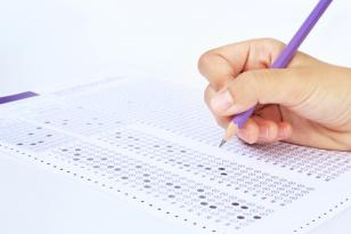 Siswa yang bisa mendaftar adalah siswa yang rekam jejak prestasinya tercatat di Pangkalan Data Sekolah dan Siswa (PDSS). Untuk itu, sekolah yang belum mengisi PDSS dihimbau untuk segera melakukan pengisian