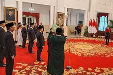 Jokowi Lantik 12 Duta Besar RI, Ada Jubir Kemenlu dan Mantan Wartawan 