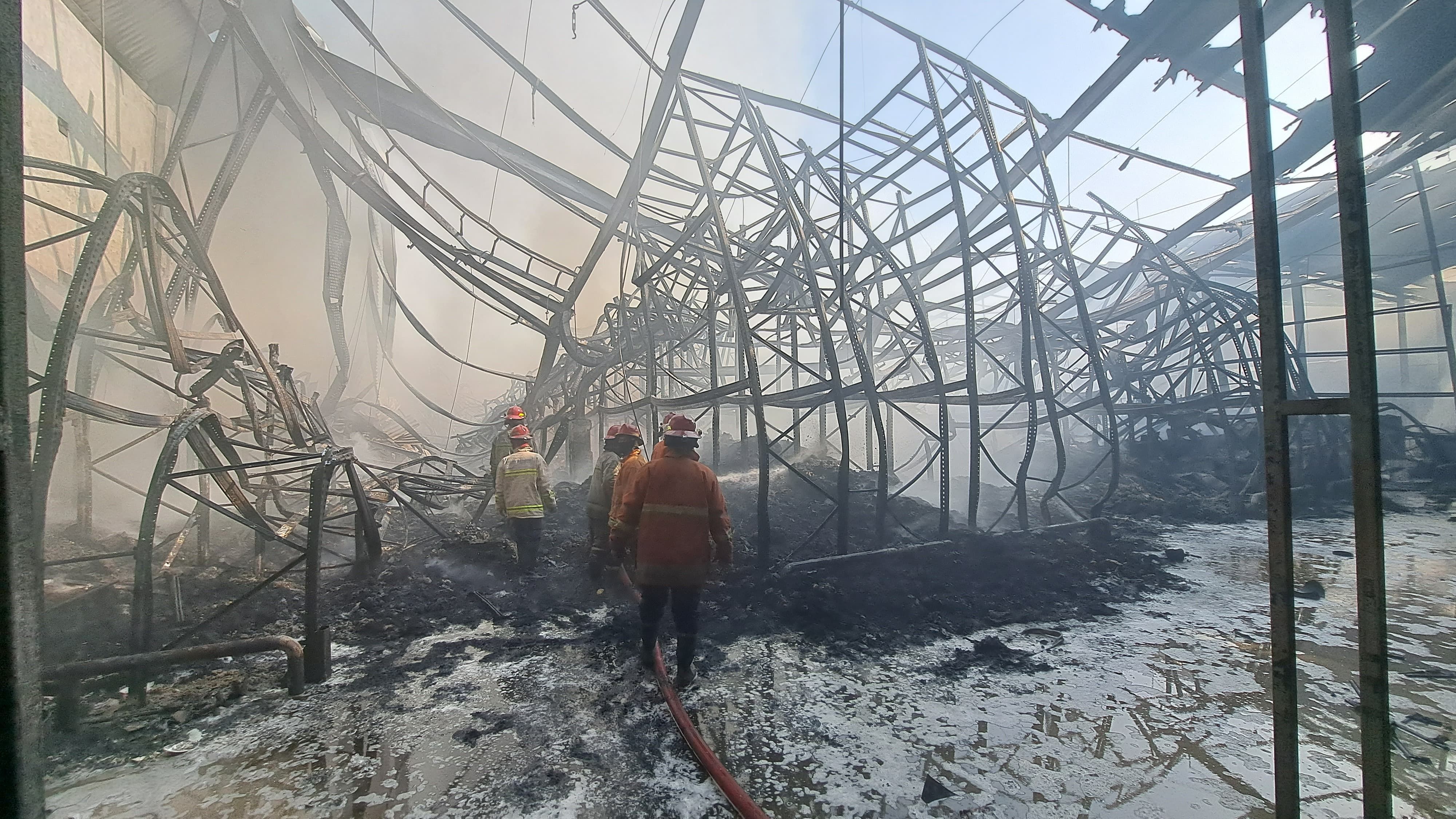 Fakta Kebakaran Gudang Lazada di Sidoarjo, Terdengar Ledakan dan Kendala Sumber Air