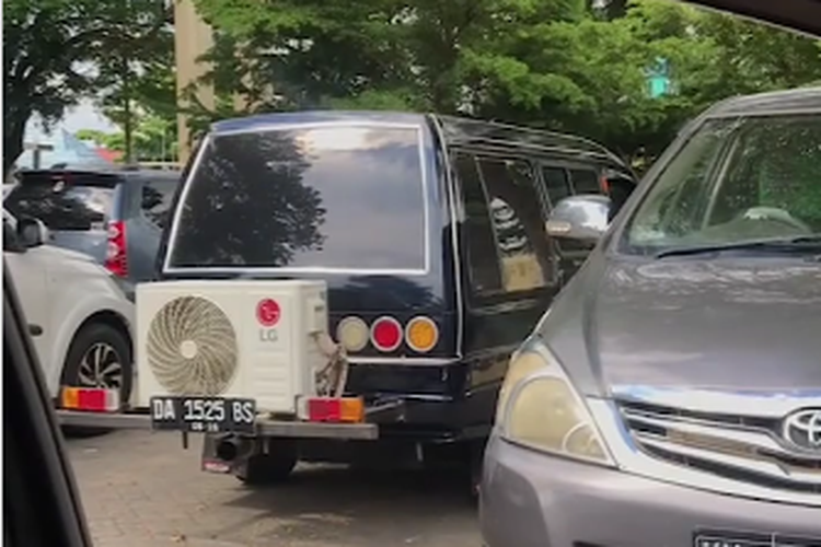 Video viral mobil tua dipasangn AC rumah.