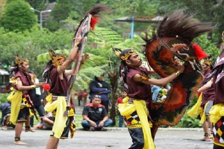 Tari Jathilan, salah satu tarian asal Jawa Tengah yang merupakan salah satu tarian tertua di Tanah Jawa