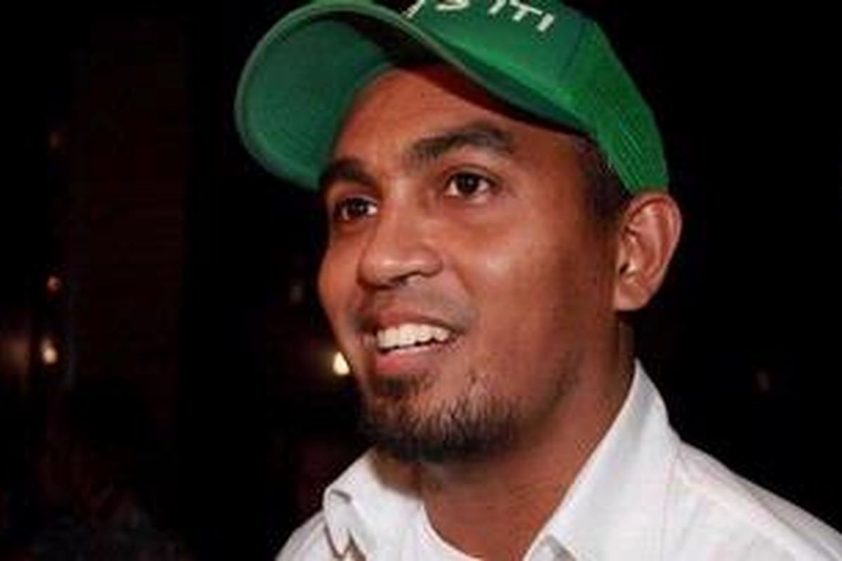 Penyanyi, Glen Fredly hadir pada acara malam penggalangan dana untuk Franky Sahilatua, di Bengkel Cafe, SCBD, Jakarta, Kamis (12/8/2010) malam. 