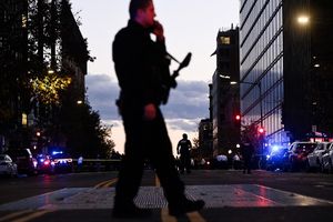 Penembakan di Dekat Gedung Putih, Pelaku Ditahan, 2 Pasukan Garda Nasional AS Kritis