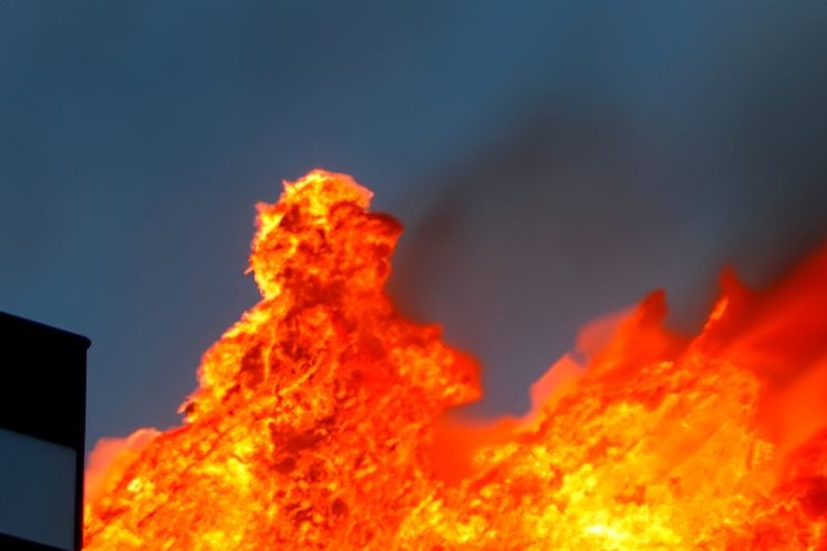 Museum Angkut Kota Batu Terbakar, Api Melahap Area London 