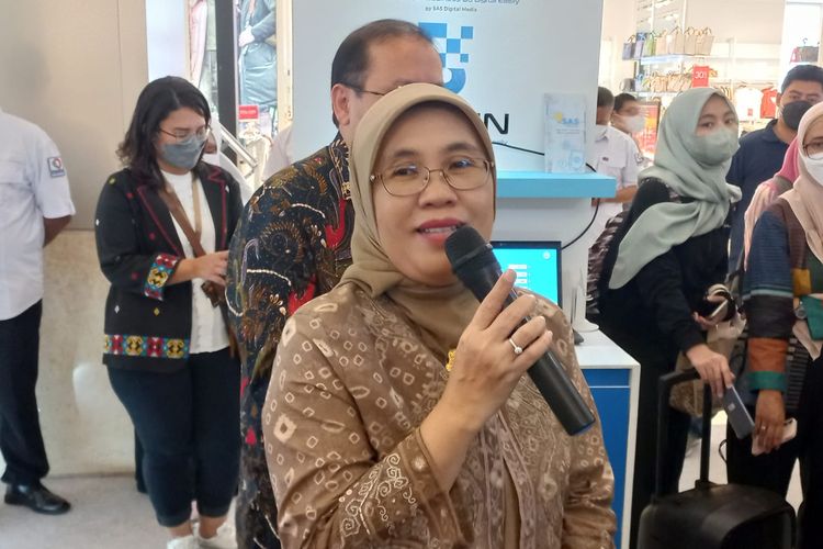 Direktur Jenderal Industri Kecil, Menengah, dan Aneka Reni Yanita dalam Gebyar IKMA 2022 di Jakarta, Jumat (9/12/2022)
