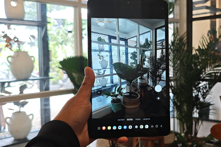 Tampilan kamera belakang tablet Samsung Galaxy Tab A11. 