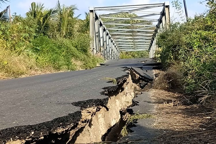 Jembatan Penghubung di Jalur Trans Flores Terancam Putus Akibat Gempa NTT