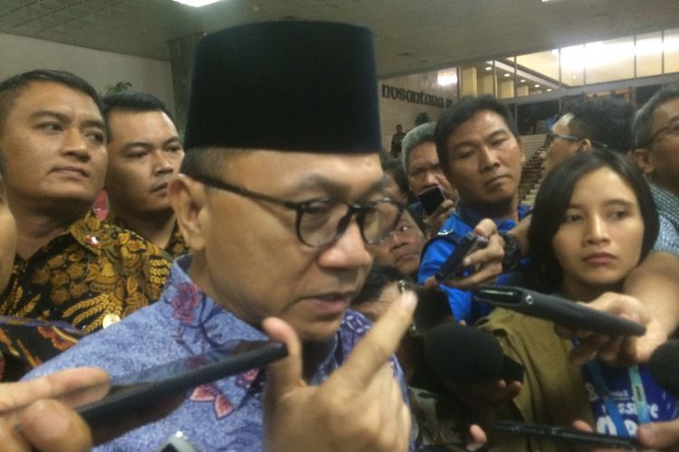 Ketua Majelis Permusyawaratan Rakyat (MPR) RI Zulkifli Hasan di Kompleks Parlemen, Senayan, Jakarta, Sabtu (18/9/2018).