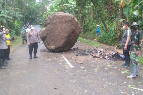Cerita Warga Motor Babinsa Hancur Ditimpa Batu Besar saat Longsor Susulan di Kebumen