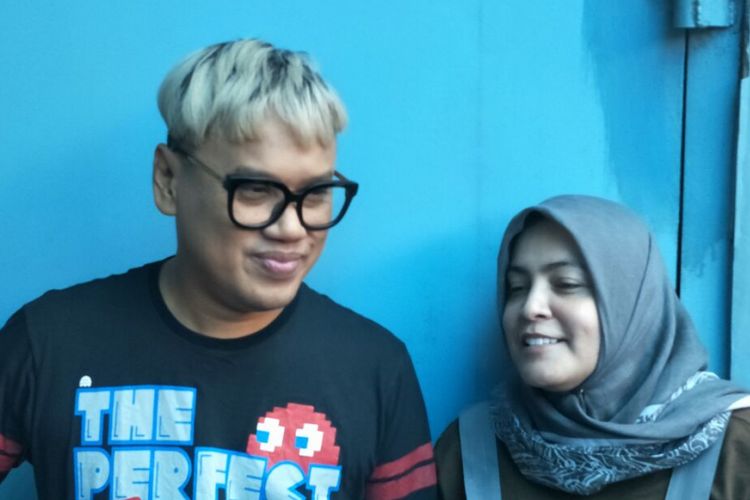 Uya Kuya dan Astrid saat ditemui di kawasan Tendean, Jumat (2/2/2018).