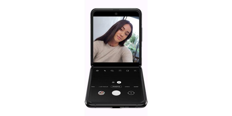 Menyingkirkan Bosan Saat Dirumahaja Dengan Samsung Z Flip