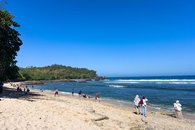 Apakah Ada Sinyal Internet di Pantai Wediombo?