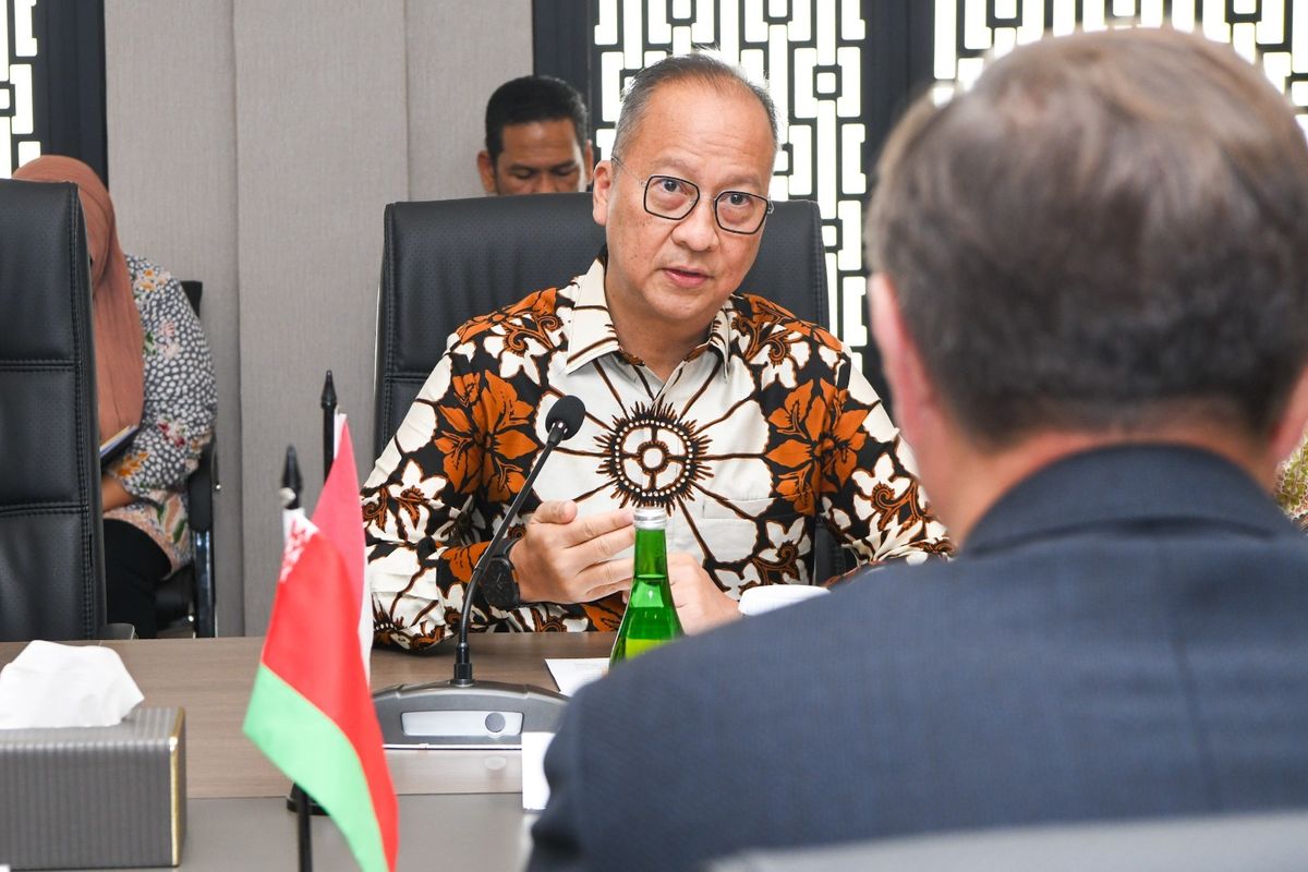 Menteri Perindustrian Agus Gumiwang Kartasasmita dalam pertemuan bilateral dengan Menteri Luar Negeri (Menlu) Republik Belarus Maxim Vladimirovich Ryzhenkov di Jakarta, Rabu (6/8/2025).