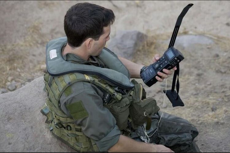 48 Jam Bertahan di Iran, Pilot F-15 AS Selamat Berkat Perangkat Genggam Ini